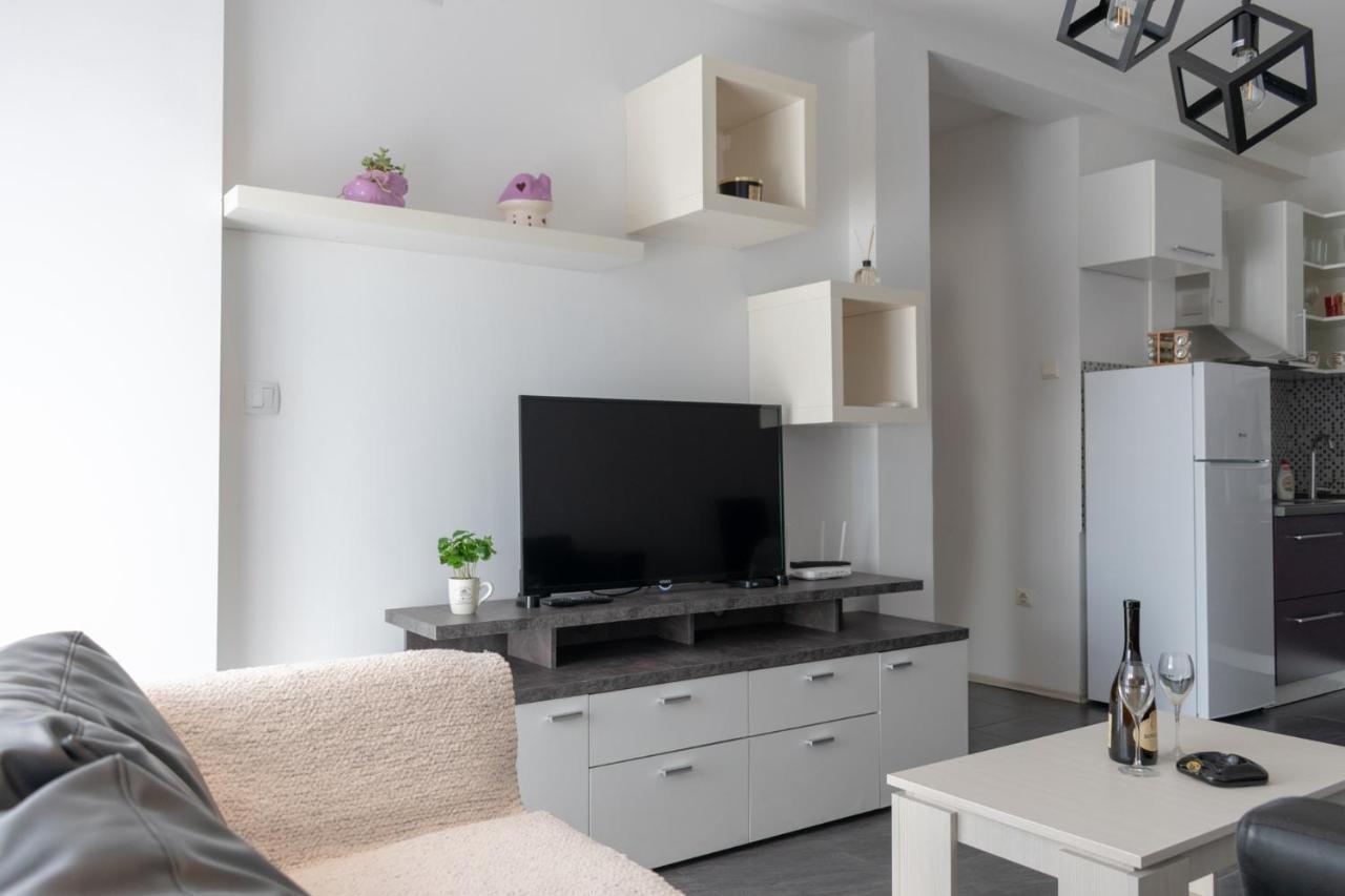 Stan Na Dan 021 Apartamento Novi Sad Exterior foto